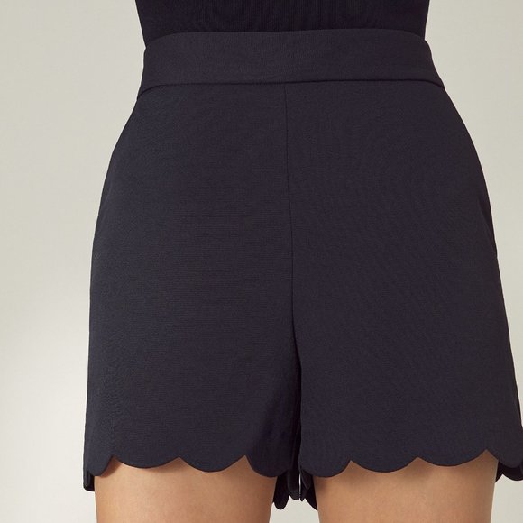 Black Wilfred Scallop Shorts BNWOT - Picture 3 of 8